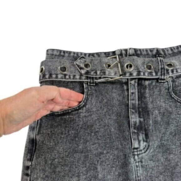 Signature8 | Black & Grey Denim Mini Skirt with Belt Size Medium - Picture 3 of 8
